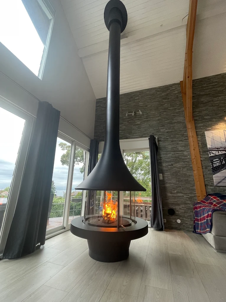 Installation d'une cheminée JC Bordelet par Tout feu tout flamme à Publier